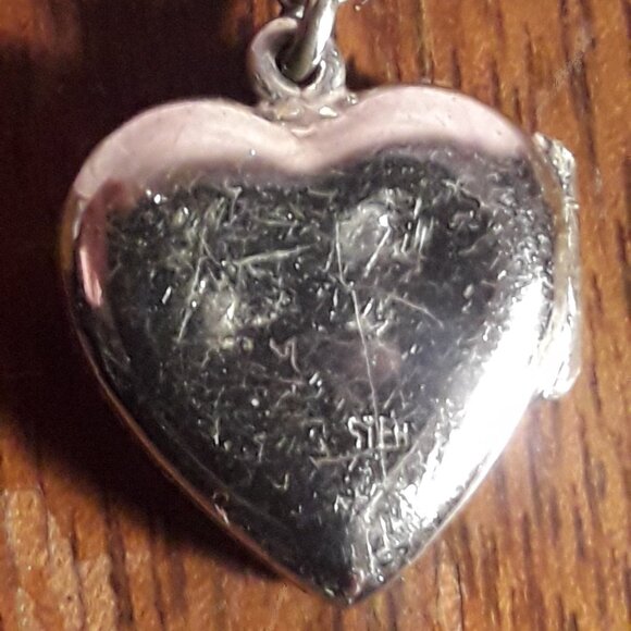 Vintage Puffy Sterling Silver Heart Locket 1930s-1940s - Picture 3 of 5